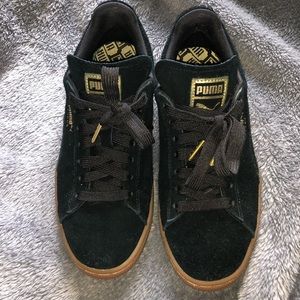 black and tan puma suede sneakers women’s size 7.5